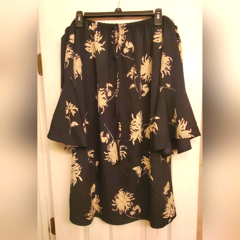 Off-the-Shoulder Perfect Summer Dress Size L